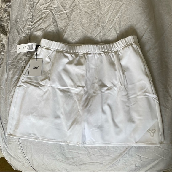 Aritzia TNA Mini Skirt - Picture 2 of 6